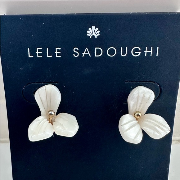 Lele Sadoughi White Floral Earrings - Picture 1 of 5